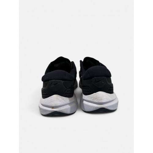 Nike Air Zoom Winflo 8 